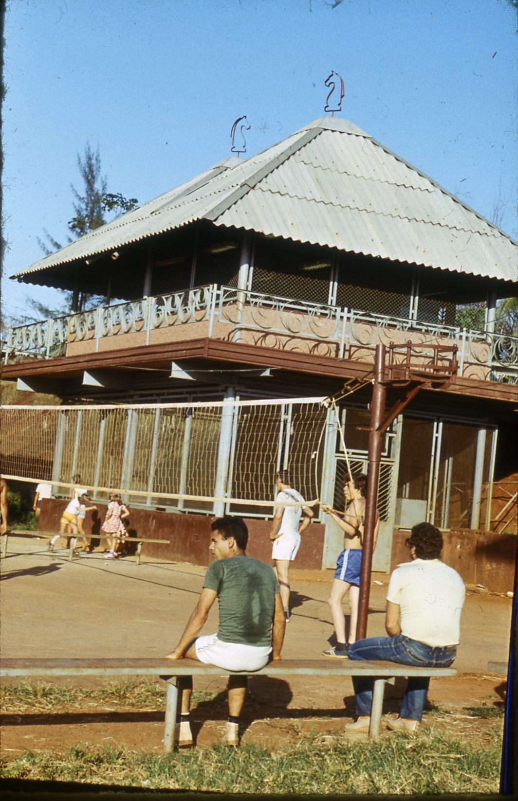 Моа, июль 1983 - июнь 1985
