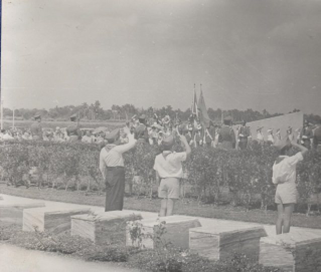 1979-09-09. Торренс. Мемориал.