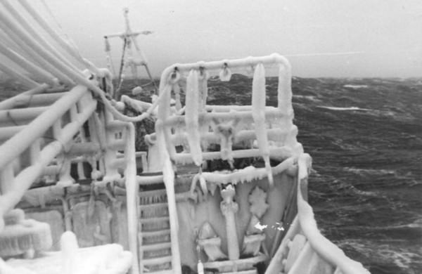 Суровое Баренцево море